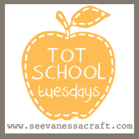 Tot-School-Tuesdays-Button-11